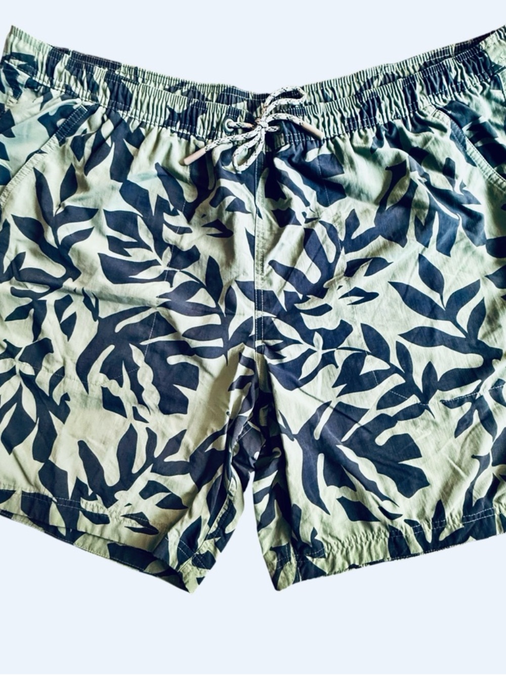 Men's 2XL Green Leaf tropical Print Swim Trunks - Lightweight Beach Shorts